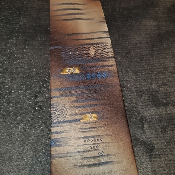 Tan & Brown Necktie w/ Subtle Stripes - NWOT - Picture 3 of 5